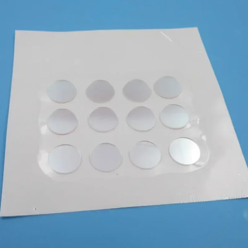 Optische Instrumente 650 nm Schmalbandfilter Rotes Licht Passlicht Rotes Lichtfilter Glasbeschichtung T