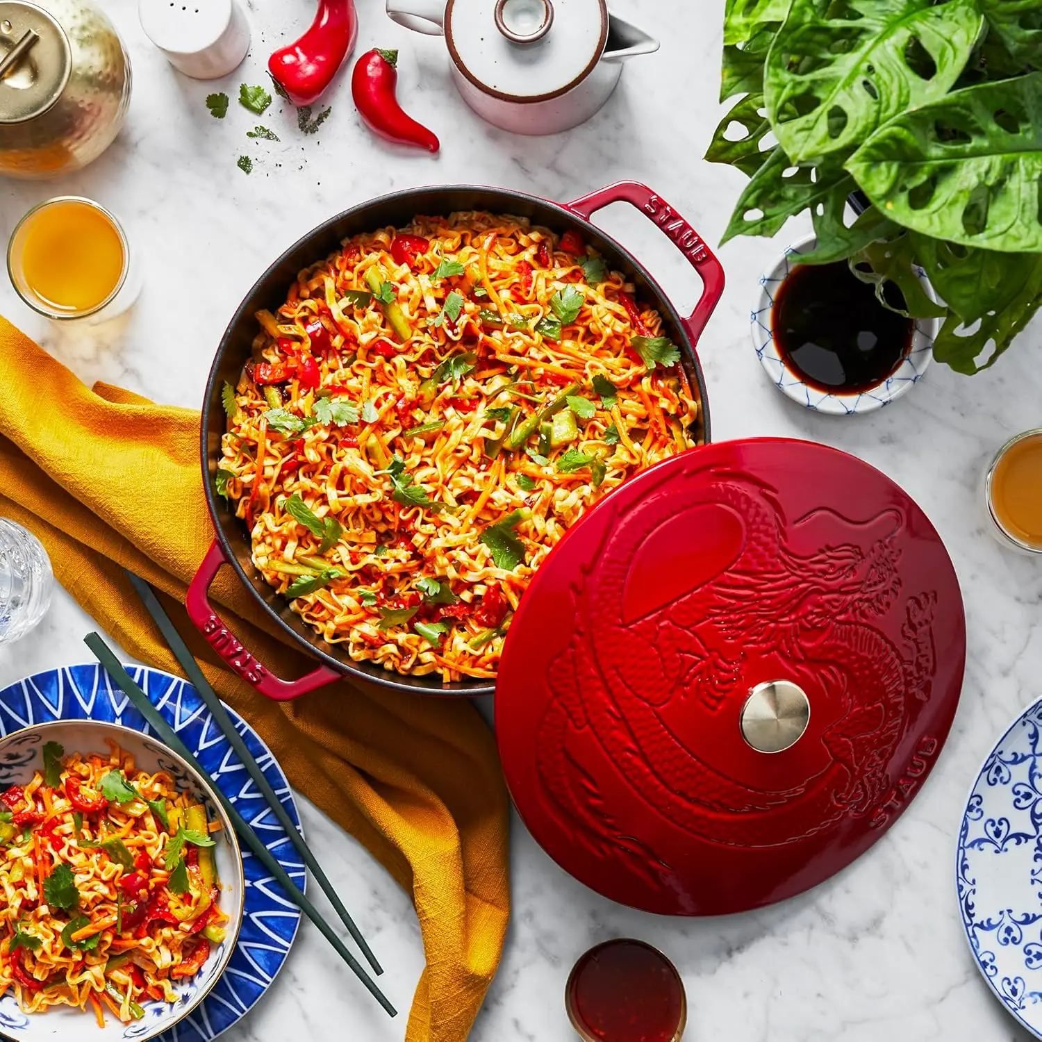 Cast Iron 3.75-qt Essential French Oven Dragon Lid - Cherry