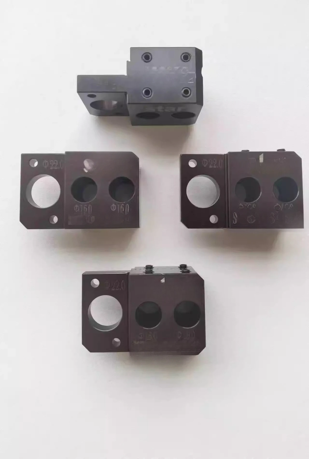 

Back axis dragging and expanding