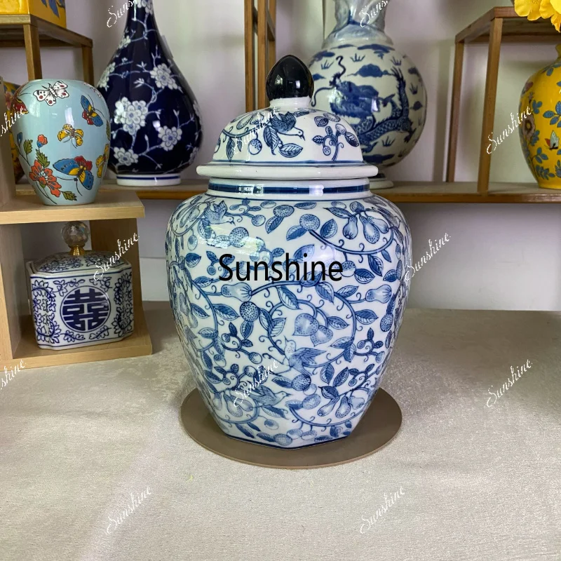 Chinese vase ceramics, blue and white porcelain, tea leaves, piggy bank decorations