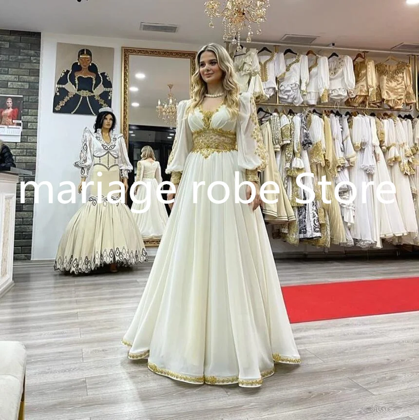 Ivory Gold Traditional Kosovo Albanian Prom Dresses Long Sleeve Shiny Lace Applique V-neck Middle East Evening Gown Outfit