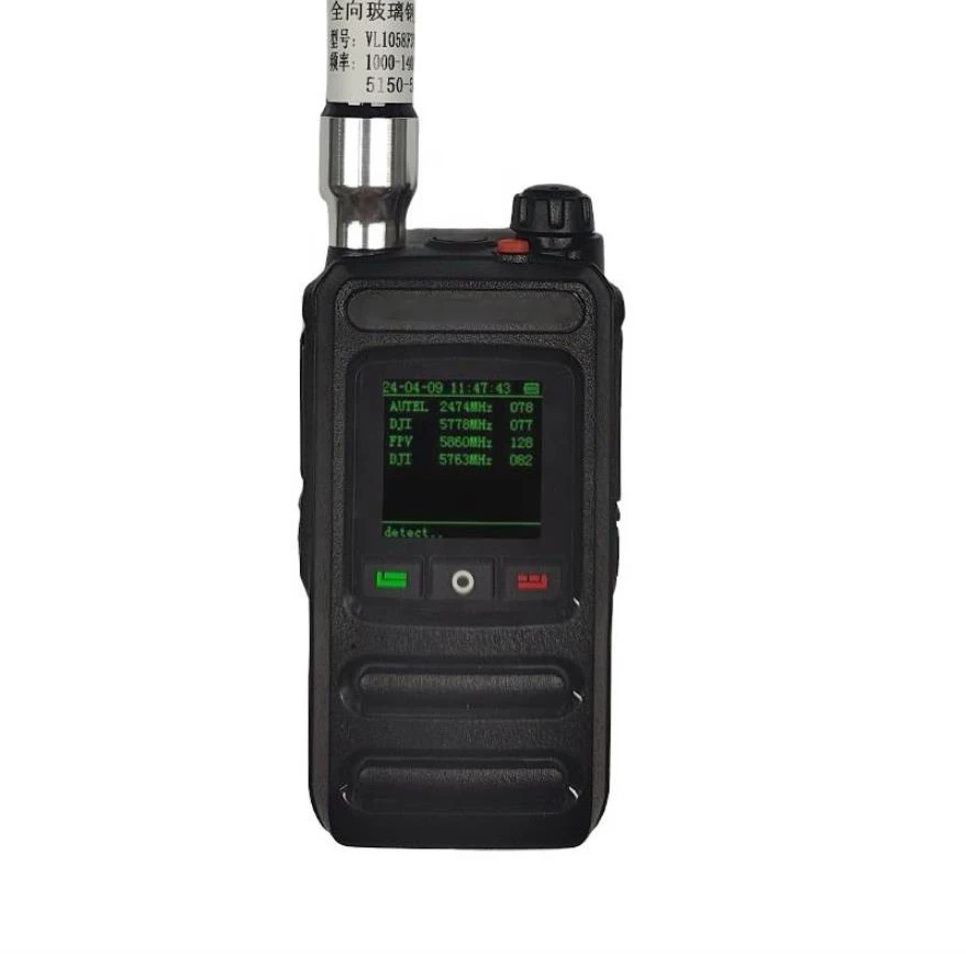 

FPV Drone Detector 1-3km 30MHZ-2.4GHz Ultra wide range built-in 6000mah battery various UAV fixed-wing aircraft Accurate detecti