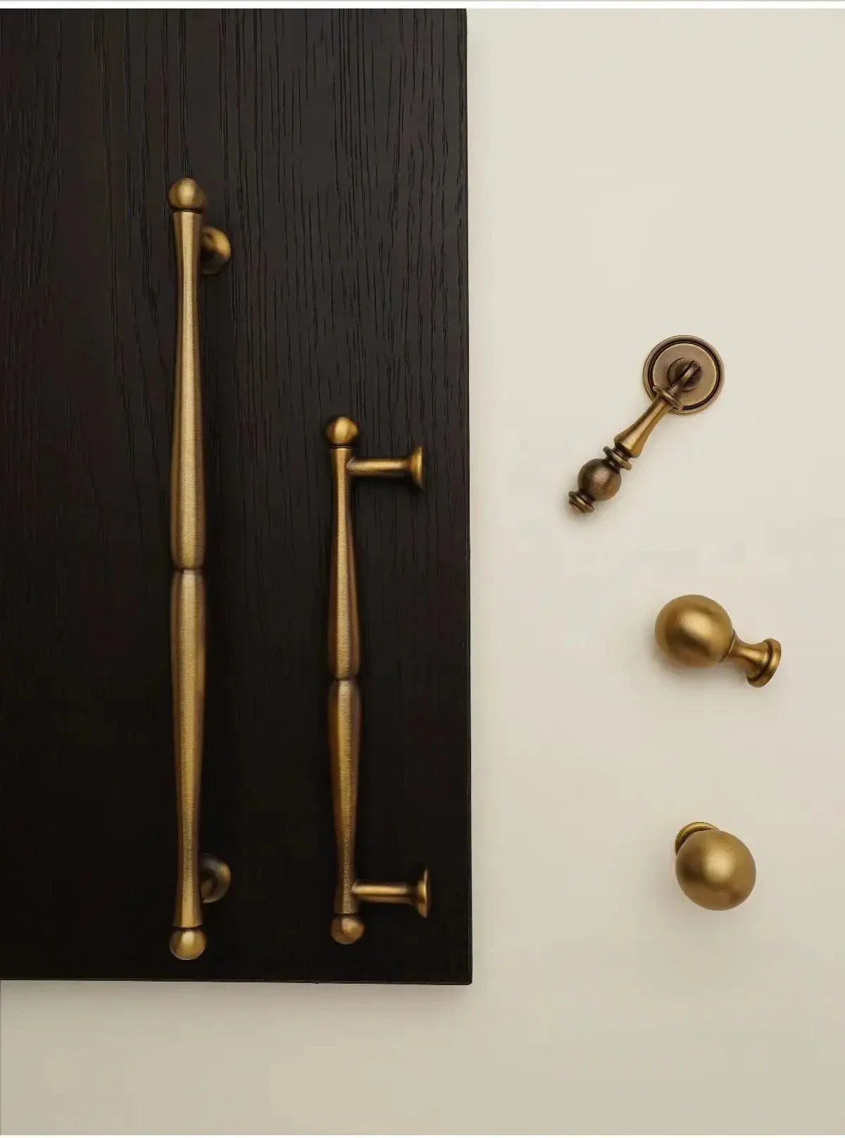 French-style vintage brass handles for wardrobe doors, drawers, cabinets, shoe cabinets, and furniture in antique bronze color,
