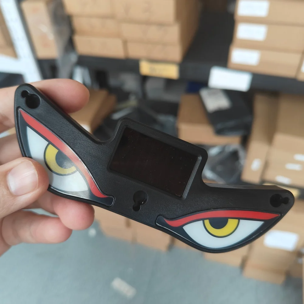 Car Interior Solar Car Dynamic Evil Eye LED Expression Light Warning Light Truck Suction Cup Mount Eye Light for Vehicle Decor