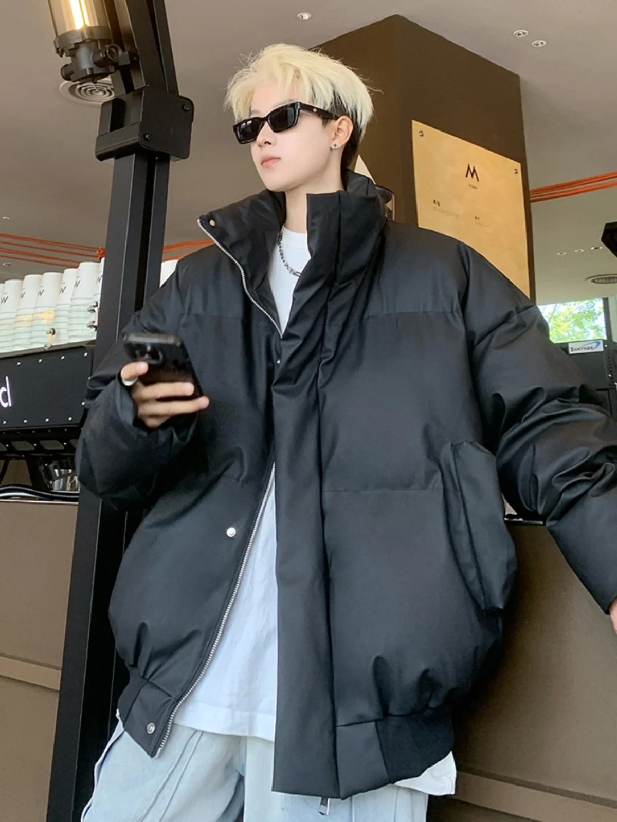 

Winter Thickened Short Cotton Jacket Stand Collar down Filled Bread Style Men's Warmth Waterproof American Retro Style Casual...