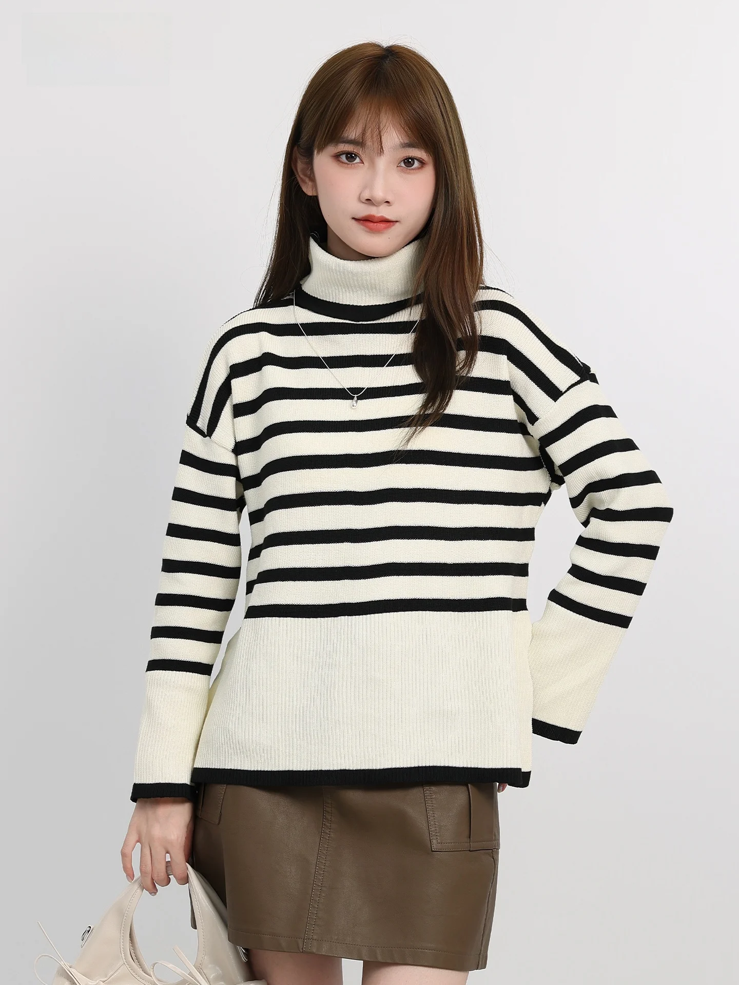

V-Ne Long Sve Striped Knitted Sweater Women's Loose Fit Autumn Faion Slimming Versatile Top High Collar Color Blo Sle