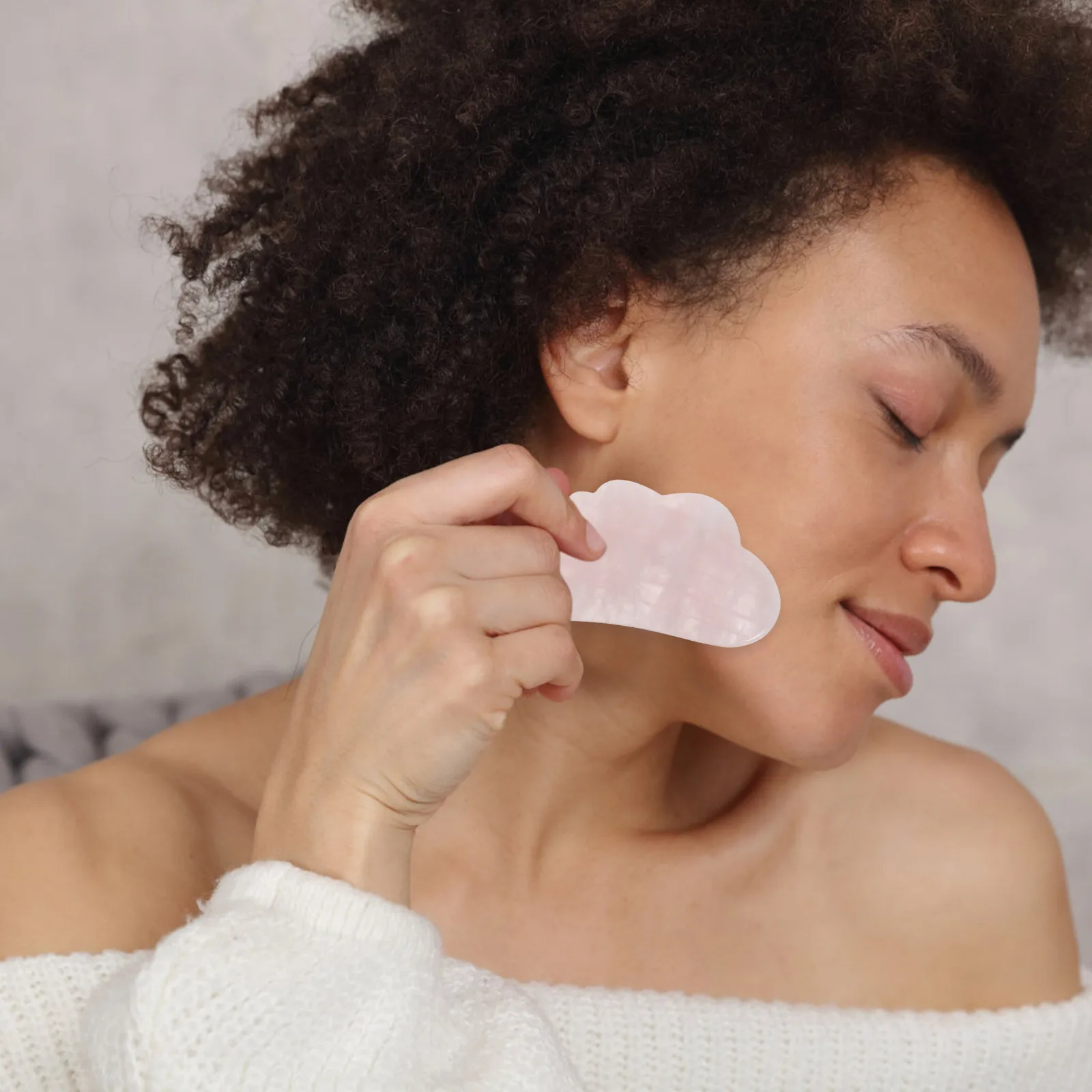 Raschietto in cristallo rosa Strumento per massaggio facciale durevole naturale Promuove la circolazione sanguigna Forniture per la cura delle spalle del collo del viso