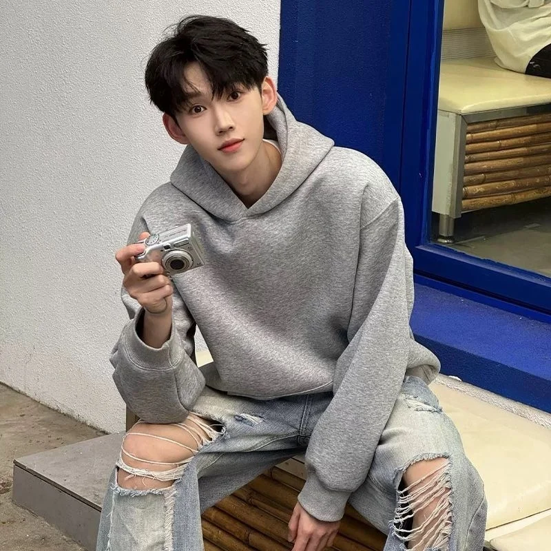 

Мужские толстовки с капюшоном: дизайнерские, зимние, утепленные, плотные, износостойкие, мягкие, однотонные, классические, комфортные.