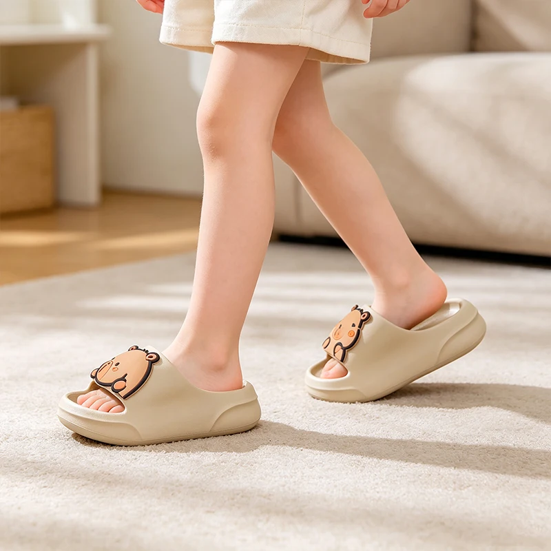 Niedliche Capybara-Kinderhausschuhe, weiche EVA-Sohle, rutschfest, dicke Sohle, Kinder-Badesandalen für Jungen und Mädchen – Detail 3