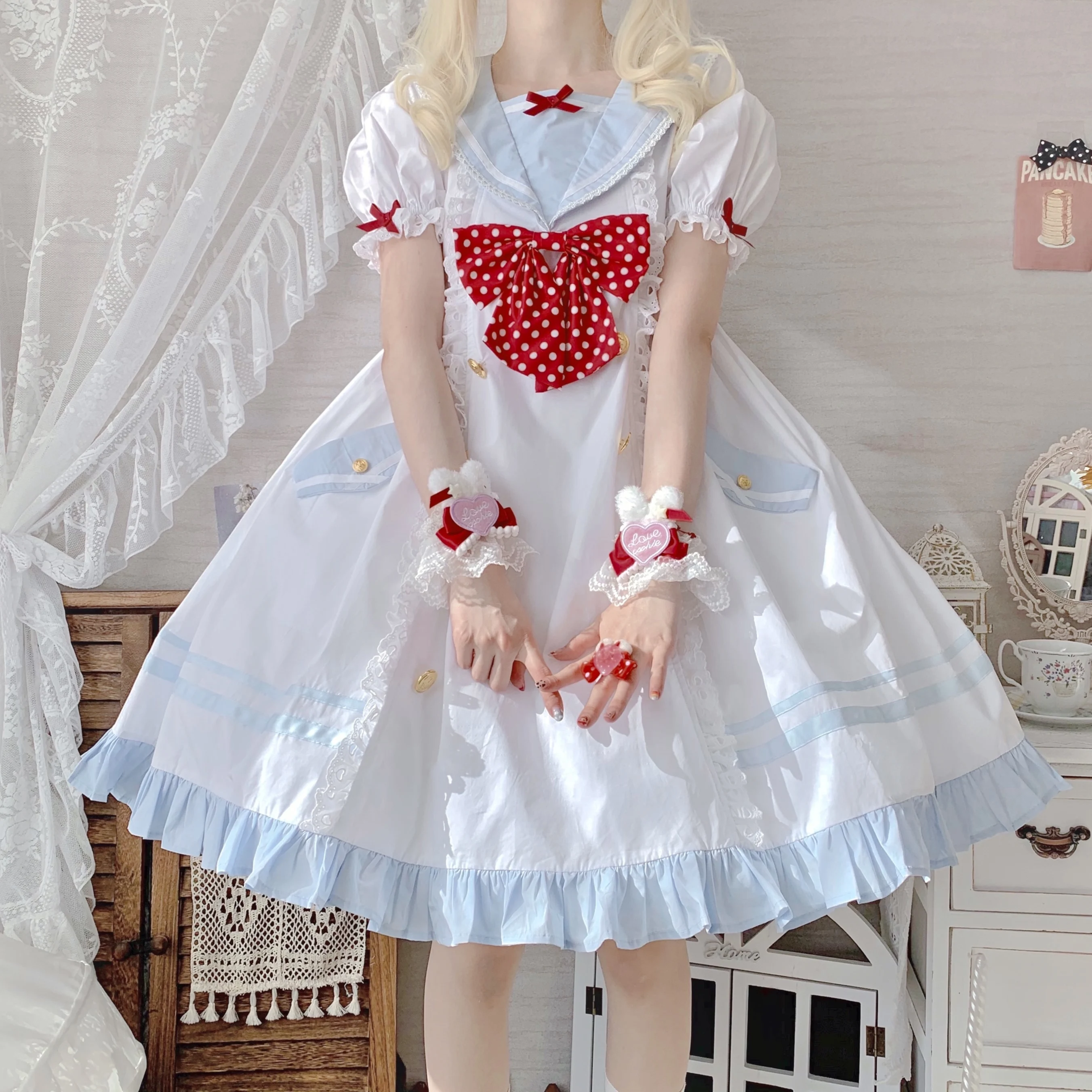 Japanse College Stijl Cosplay Lolita Op Lief Meisje Navy Matroos Kraag Ruches Far Point Strik Puff Mouw Metalen Knoopjurk