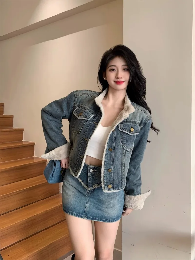 

Denim Coat Good Quality Fur Plush Womens Winter Classical Outcoats Steampunk Festival Outing Fleece-Lined Drawstring Horn Button