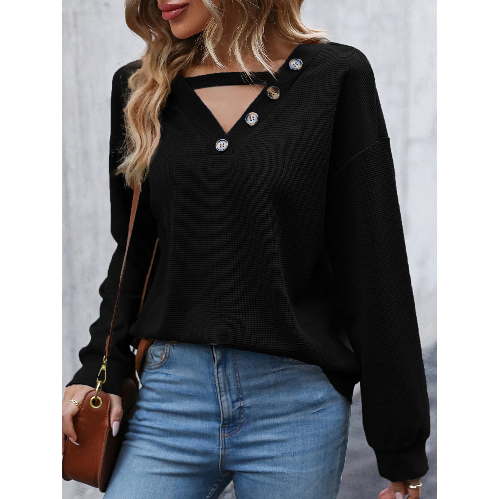 T-shirt for Women 2023 Autumn Fashion New Long-sleeved Hollow V-neck Knitted Buttons Loose Casual Blouse