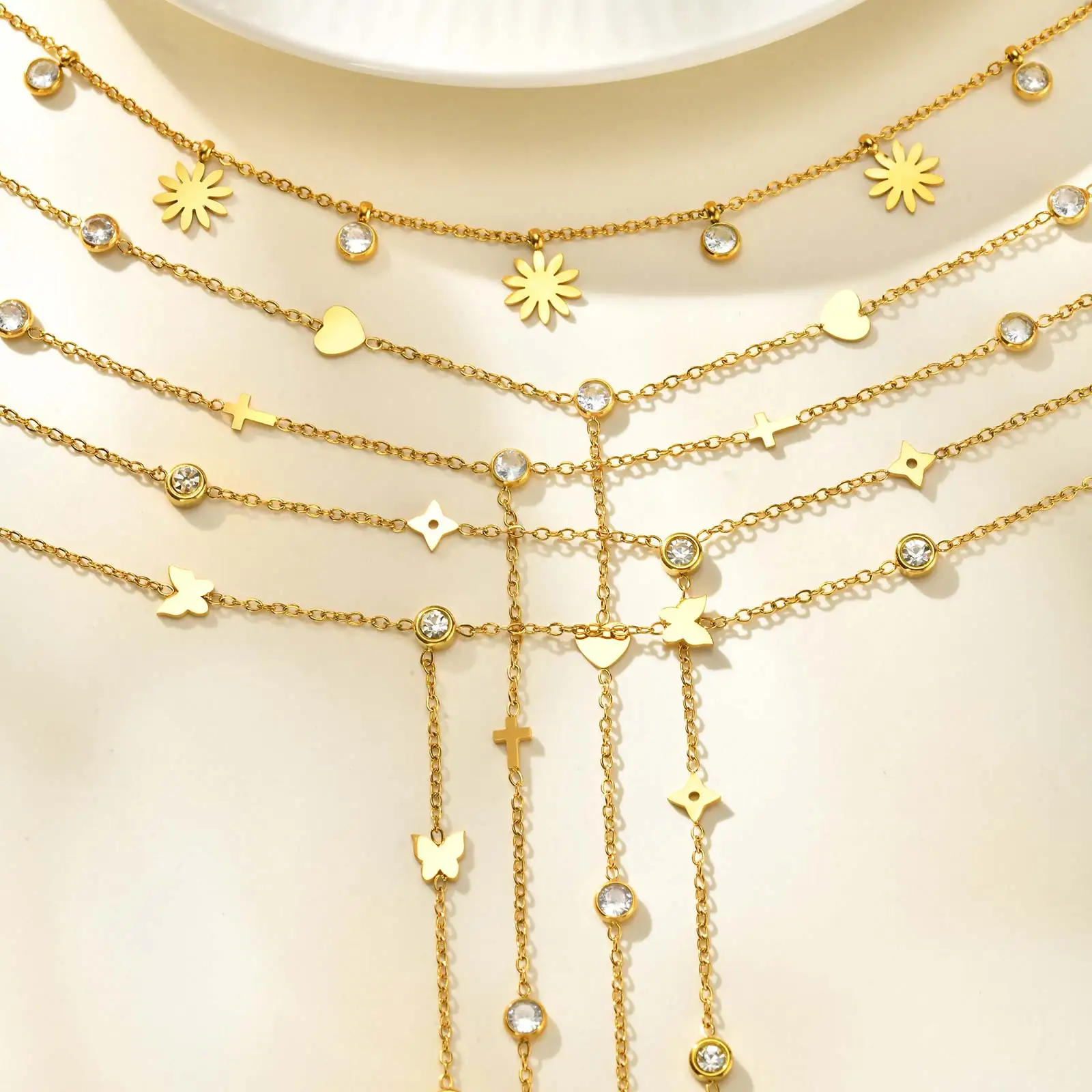 Trendige hochwertige Zirkon-Blumen-Herz-Halskette für Frauen, wasserdichte Edelstahl-Charm-Halskette, Party-Schmuck-Geschenk
