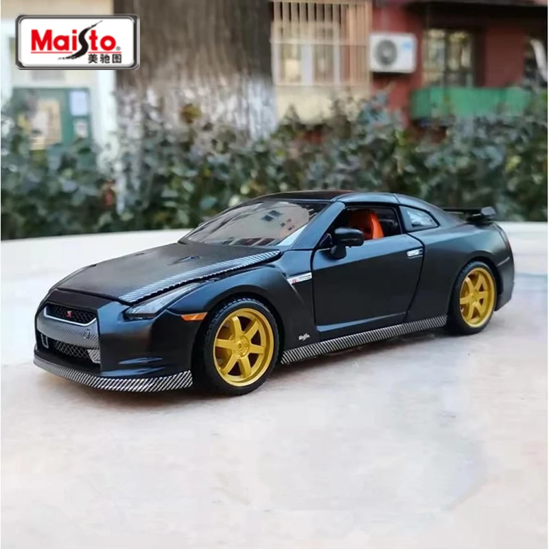 

Maisto 1:24 2009 Nissan GT-R GTR Alloy Sports Car Model Diecasts Metal Toy Racing Car Model Simulation Collection Childrens Gift