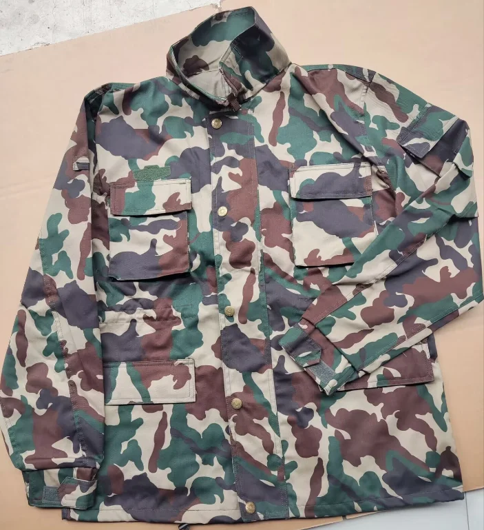 uniforme-de-camouflage-d'amerique-du-sud-comprenant-veste-et-pantalon