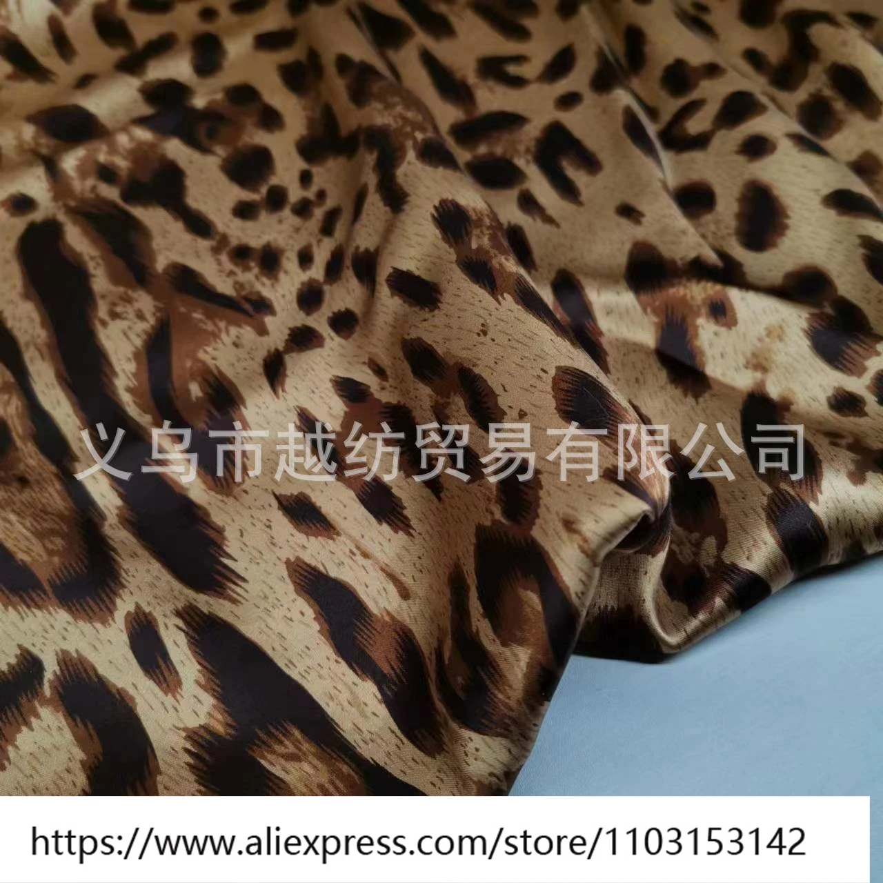 Designer naaistof Lichtgewicht dameszijde crêpe satijn 19momme Zwaar klassiek luipaardpatroon