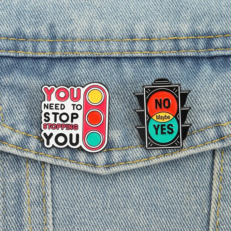 Cartoon traffic light-shaped badges, Fun letter stop alloy pins, wholesale accessories for clothing and bags, gifts for friends