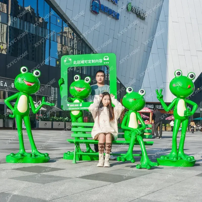 Outdoor Cartoon Frog Grp Sculpture Bullfrog Shop Model Large Art Gallery Decoration Punch-in Welcome Decoration