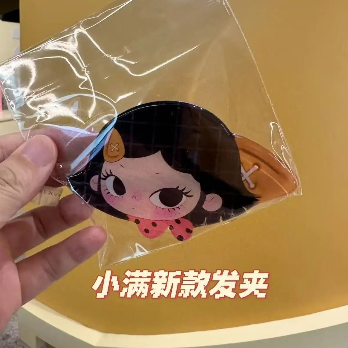 

Just the new cartoon girl hairpin from Xiaoman! A sweet acrylic side parting clip for a cute student-style fringe hair accessory