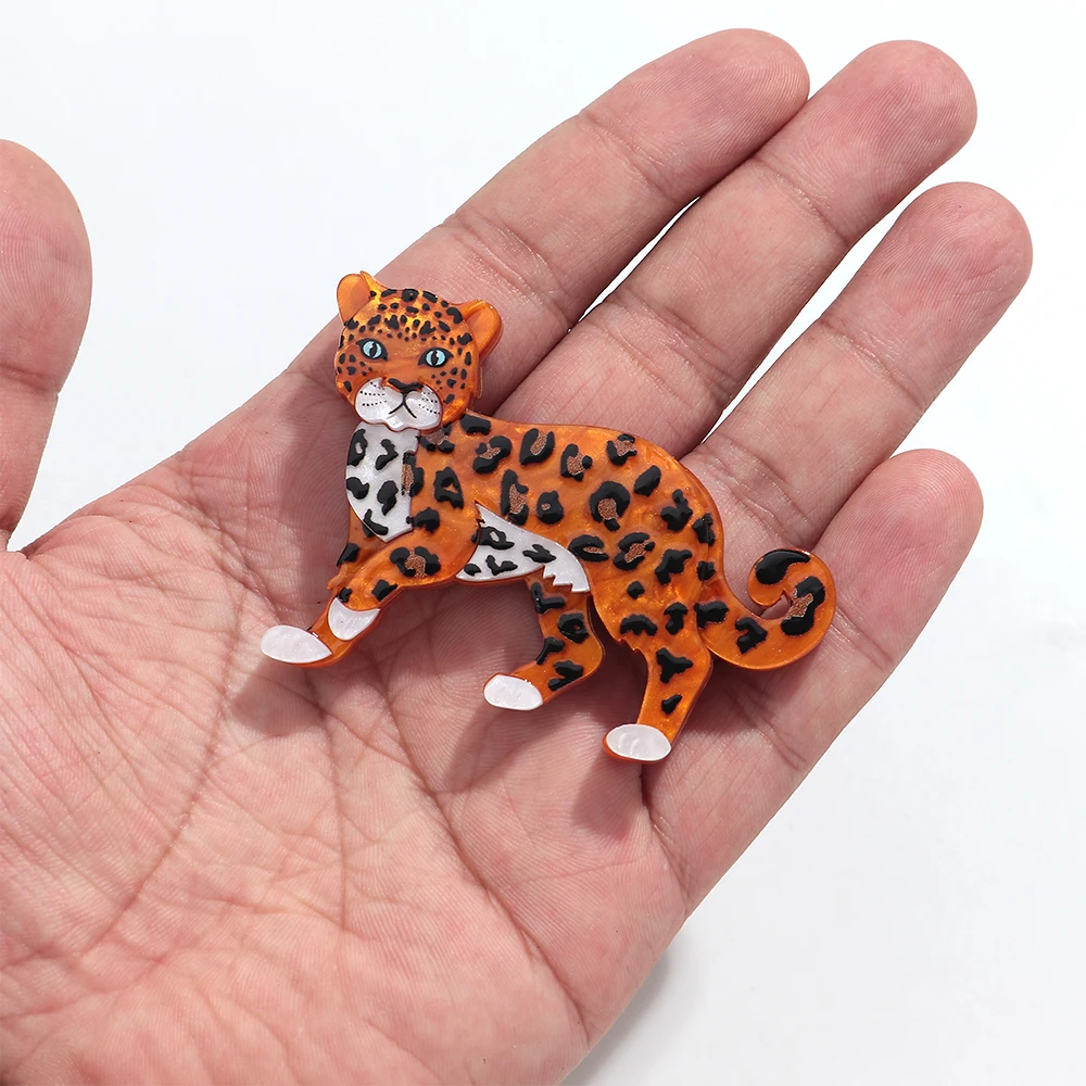 Niedliche Acryl-Cartoon-Leoparden-Broschen für Damen und Herren, Liebliche Tier-Panther-Splice-Anstecknadeln, Schmuck-Accessoire – Detail 4