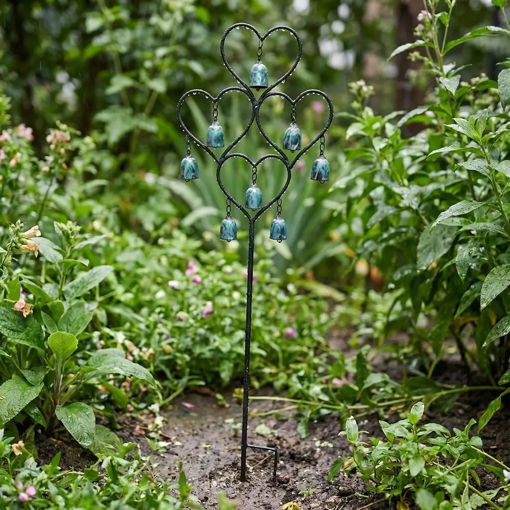 Heart-Shaped Metal Garden Stake Antique Finish Rustic Wind Chime Ground Plug Handmade Garden Decoration Outdoor Decoration