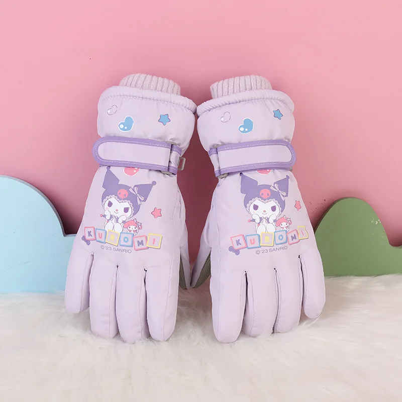 MINISO echte Sanrio kinderen Kuromi Melody Skiën en Spelen Sneeuw Student Waterdichte Antislip Verdikte Fleece Warme Handschoenen