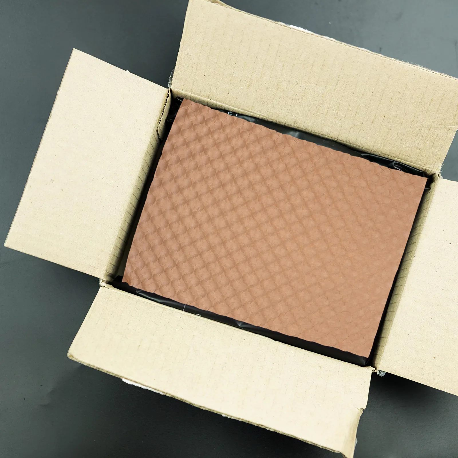 50 Sheets 15.4x11.4in Kraft Honeycomb Paper Packaging Reusable Protective Wrap for Breakable Items Bottle Packing Kitchen Moving