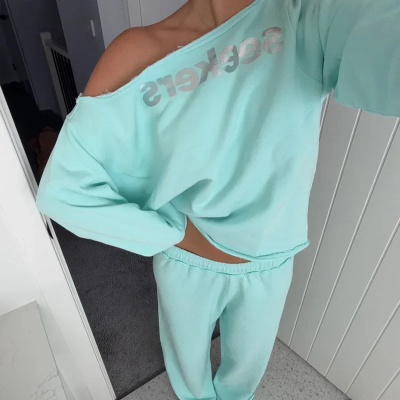 Damen-Herbst-Sweatshirt-Hosen-Set, lässiger, schulterfreier, langärmliger Sweatshirt mit Buchstabenmuster, passende Jogginghose, Trainingsanzug – Detail 5