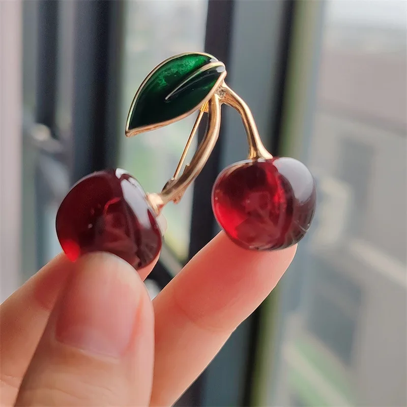 Fashionable and Sweet Cherry Cherry Cherry Chestnut Bracelet Simple and Fresh Fruit Alloy Pins Versatile Suit Accessories