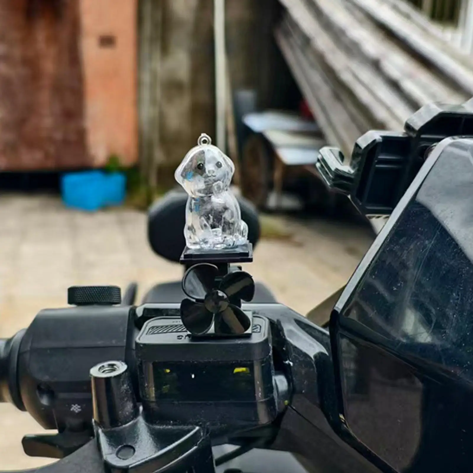 

Dog Statue Motorcycle Light Up Decor Wind Powered Animal Figurine For Motorcycle Handlebar Outdoor Cycling Night Riding Scooter