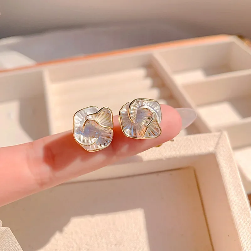 New White Enamel Camellia Stud Earrings Women Korean Design Brincos Jewelry Birthday Friend Christmas Gift