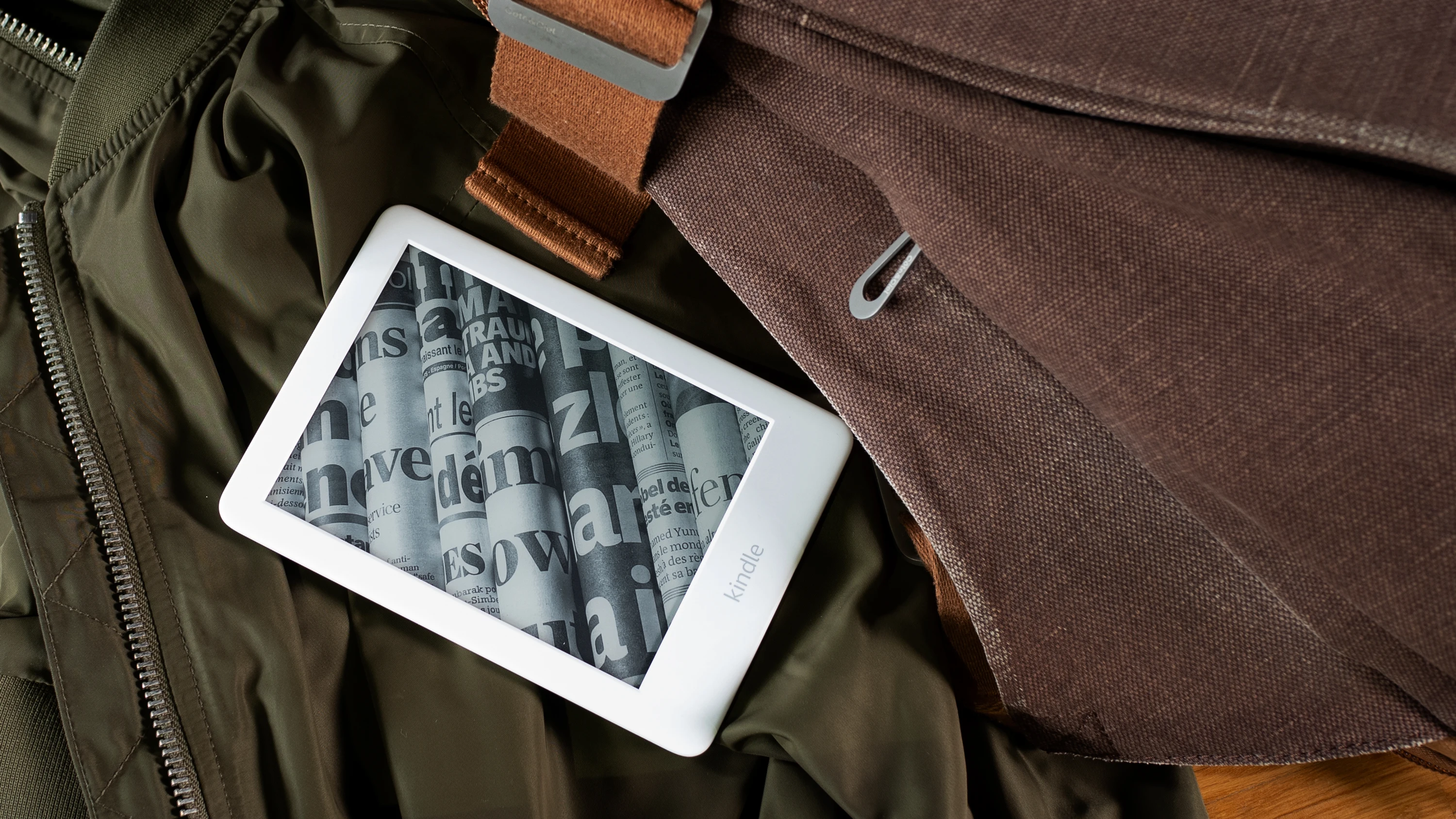 Kindle (الجيل العاشر)، شاشة 6 بوصات مع ضوء مدمج، WiFi /4G/8G خصم لفترة محدودة