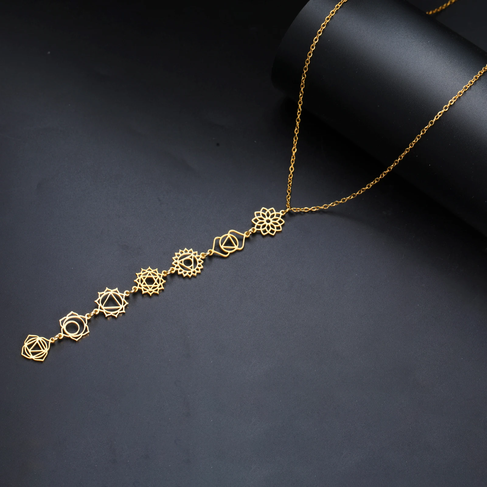 

Cazador Stainless Steel 7 Chakra Flower Pendants Necklaces for Women Yoga Meditation Jewelry Amulet Necklaces Birthday Gift 2025
