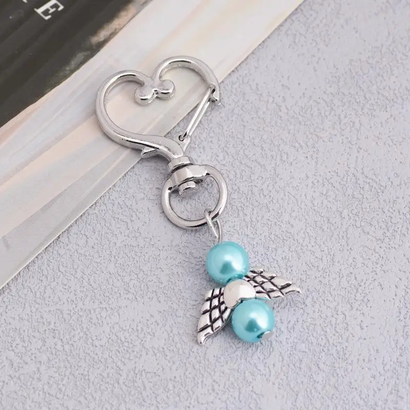 Weiße, Rosa und Blaue Herz-Schlüsselanhänger, 10 Stück, 6 cm, Legierung, Engelsflügel, Schutzengel-Schlüsselringe für Brautparty-Geschenke – Detail 2