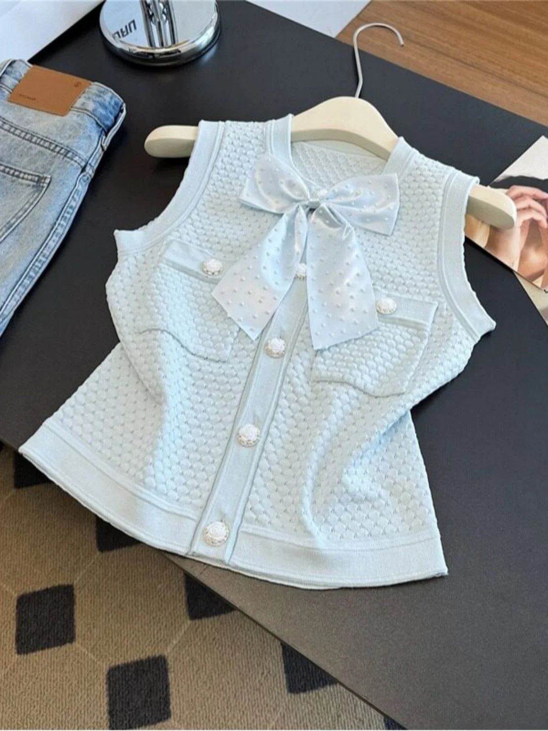 

Elegant Knitted Short Top Women's Summer New Blue Open Cardigan Sleeveless Vest round Neck Knot Fashion Luxury Style