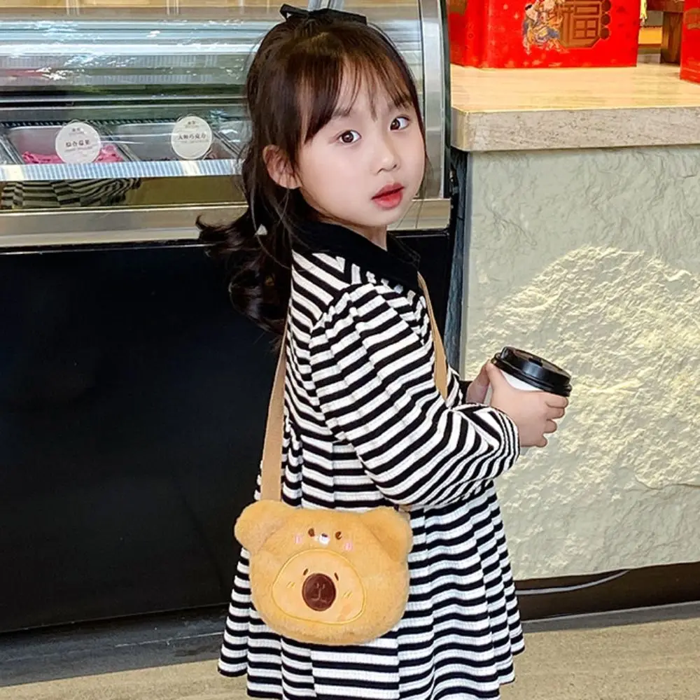 Sac à bandoulière en peluche Capybara de grande capacité, sac à bandoulière en coton PP avec fermeture éclair pour animaux de dessin animé, porte-monnaie grenouille moelleuse pour l'école