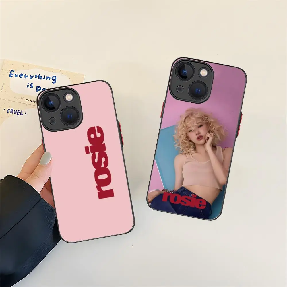 KPOP Rosie LaLisa Jennie جراب هاتف آيفون 16 15 14 13 12 11 X XR XS 8 7 Pro Max Plus غطاء سيليكون مطبوع ملون صغير