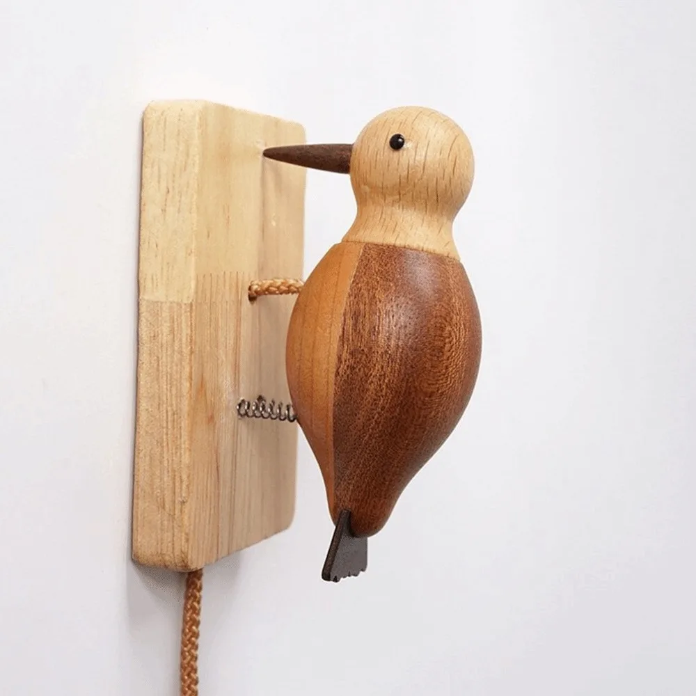 Creative Housewarming Door Knocker Retro Handmade Pendant Doorbell Beautiful Cute Woodpecker Design Wooden Woodpecker Gift
