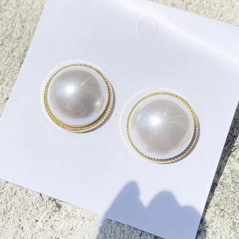 Big Round Stud Earrings for Women Korean Simple Button Imitation Pearl Brincos Temperament Jewelry Christmas Gift