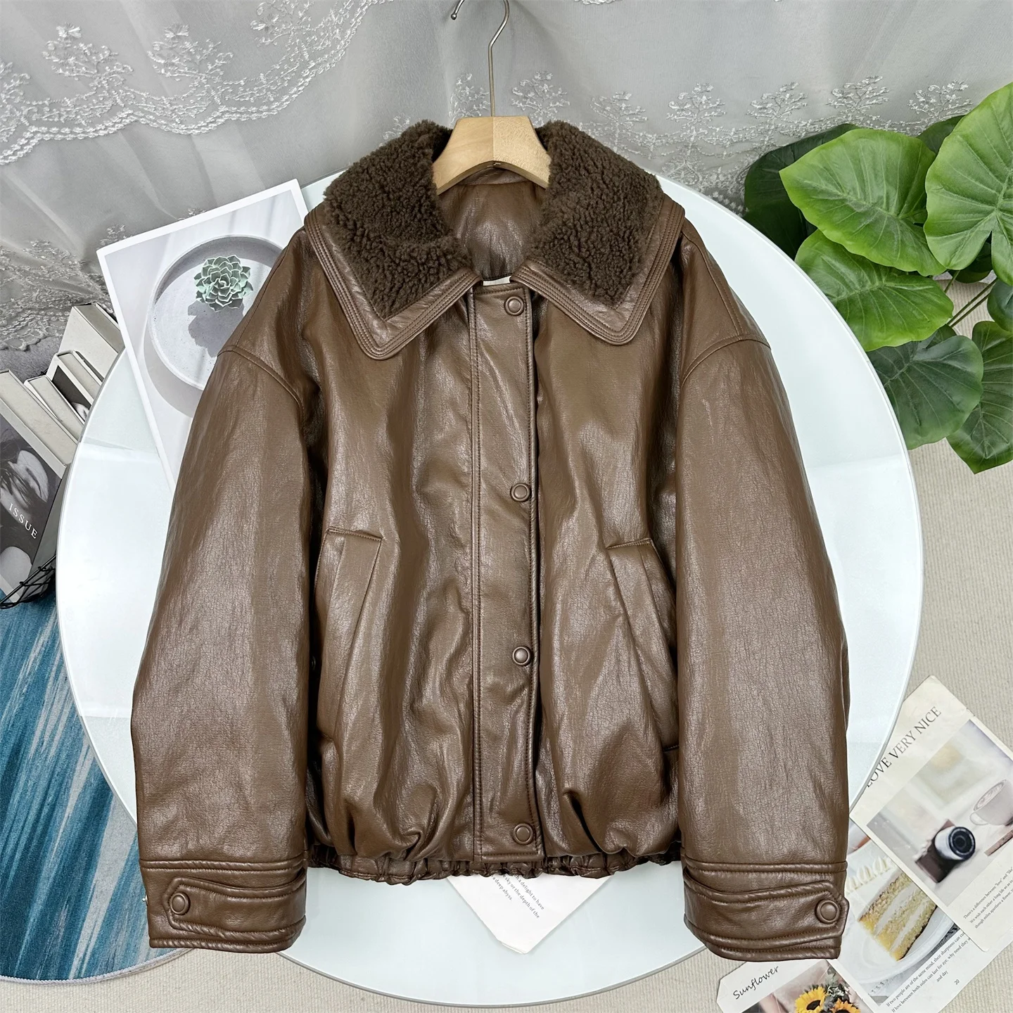 

Chao Soft Leather Duck down Jacket Women's Loose Fit Vintage Collar Faux Fur Splicing PU Coat Warm Long Sleeve Regular Length