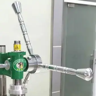 ماكينة فتح ثقب جوز الهند بالضغط اليدوي، ماكينة فتح جوز الهند الخضراء، أدوات آلة جوز الهند المفتوحة التجارية