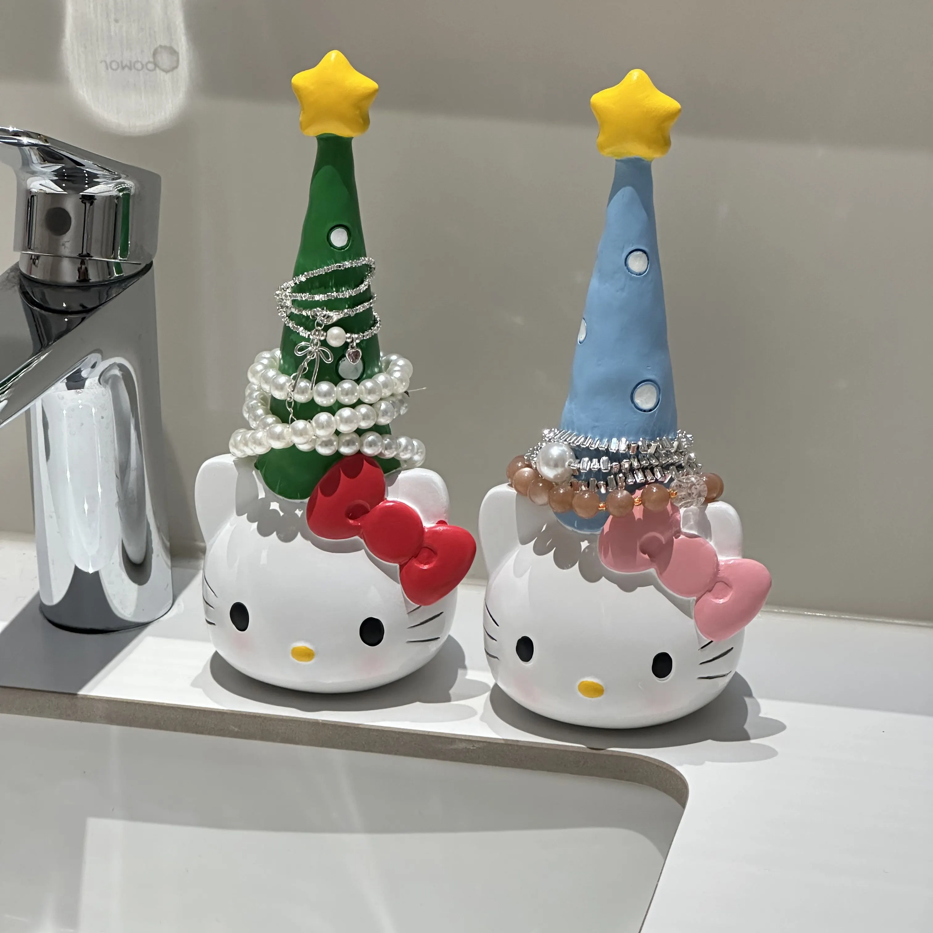 Porte-bijoux d'entrée Sanrio Hello Kitty, support de rangement mignon pour bandeaux, montres et bijoux, décoration d'intérieur, cadeau de fêtes