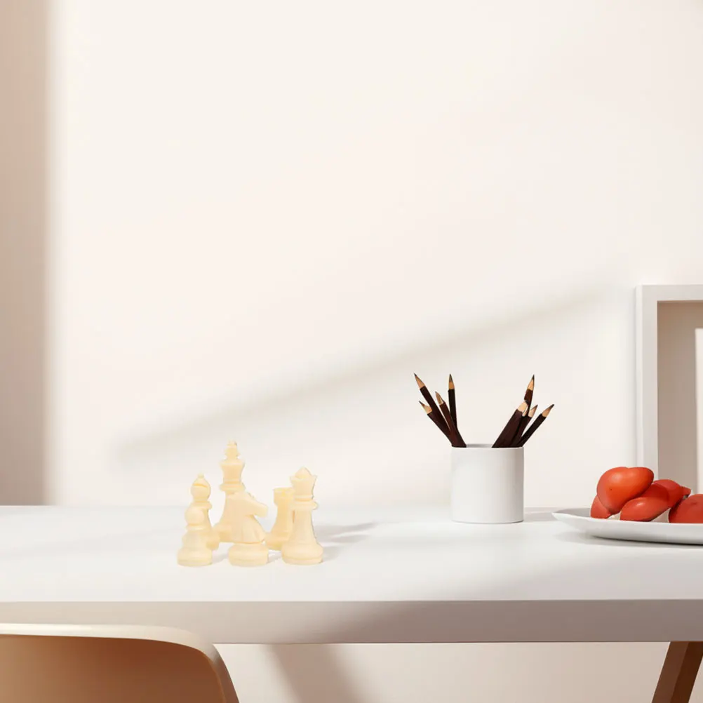 1 Juego de plástico tallado de precisión, diseño único para varios tableros de ajedrez, piezas de ajedrez internacionales de estilo torneo para adultos y niños