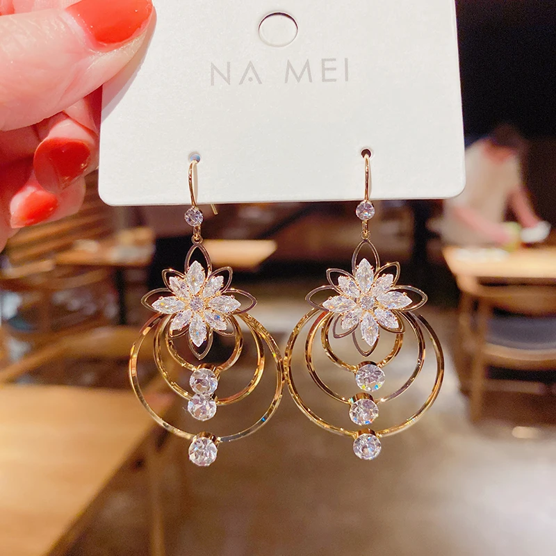 Exaggerated Atmosphere Zircon Flower Earrings Fashion Colored Diamond Hollow Catwalk Street Photography Female Party Jewelry