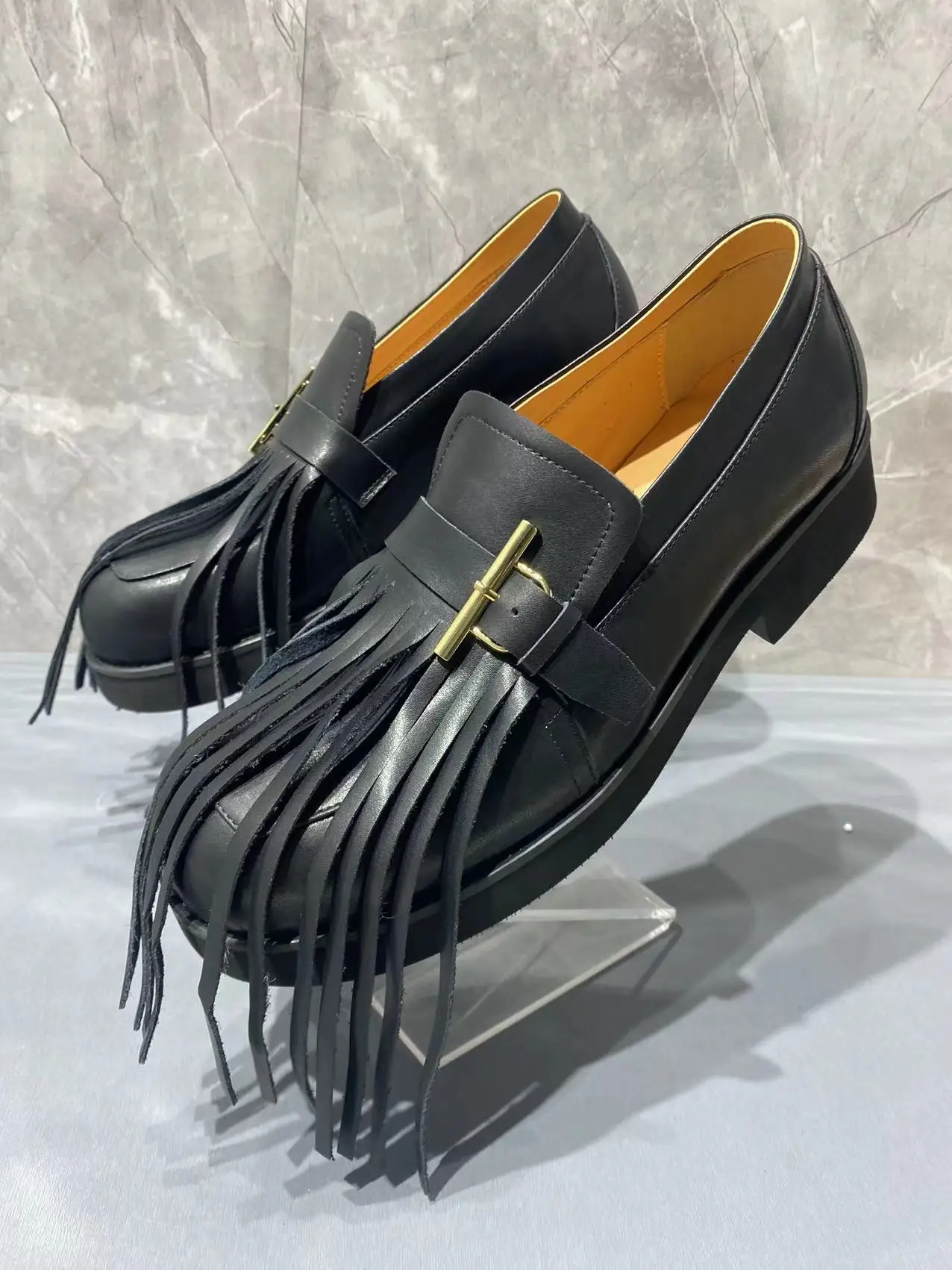 프린지 버클 남성 로퍼 두꺼운 굽 사각형 발가락 버클 캐주얼 신발 편안한 부드러운 가죽 신발