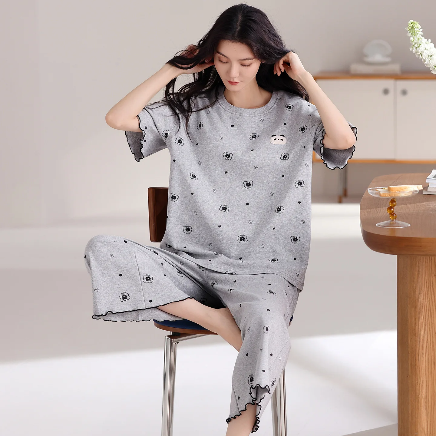 New Women's Cotton 2 Piece Pajamas Sets Cartoon Capri Pants Short Sleeve Pullover Tops and Casual T Shirt Loungewear Pjs Set