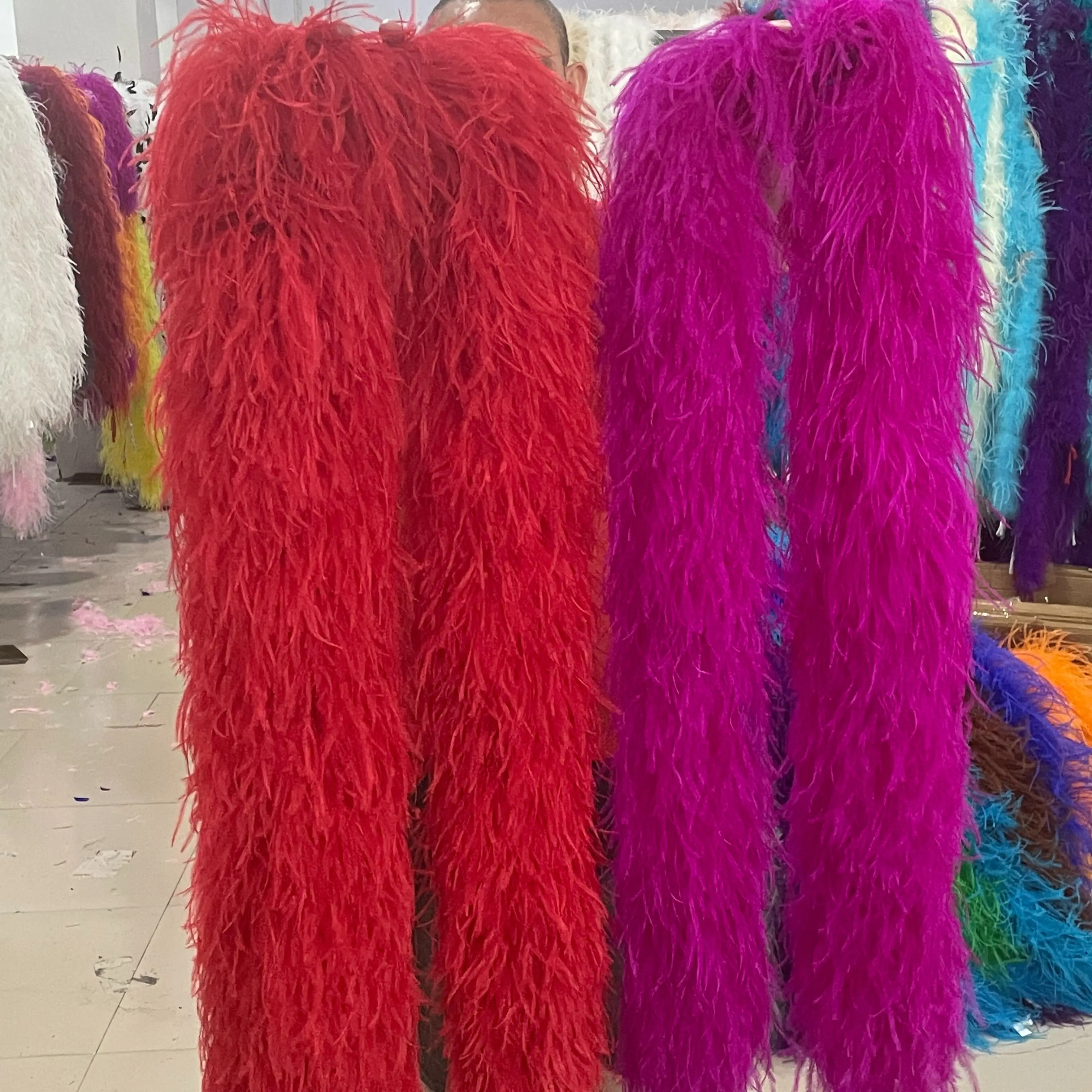 2 Meter Fluffy Ostrich Feather Boa High Quality Ostrich Feathers for Wedding Sewing Clothing Dcoration Shawl 2 4 6 10 15 Layers