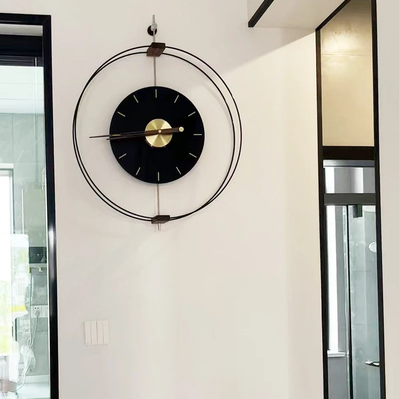 Creative internet celebrity wall clock, living room art, silent quartz clock, modern, simple and atmospheric clock, high-end