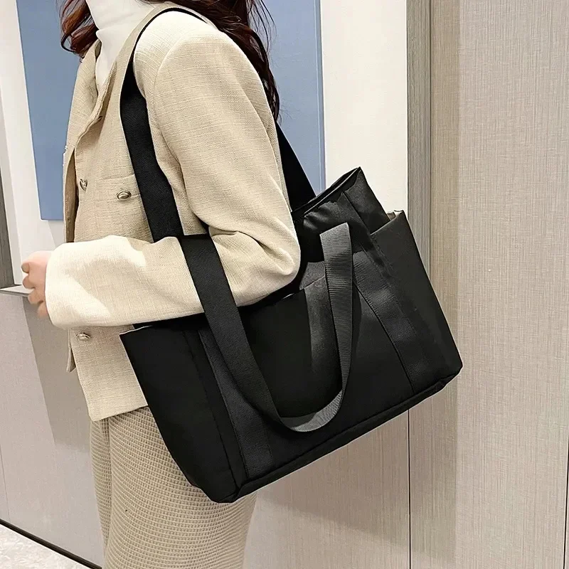 2025 New Nylon Handbag Women's Bag Solid Color Tote Bag Commuting Shoulder Bag Leisure Simple Mommy Go Out Bag Large Capacity