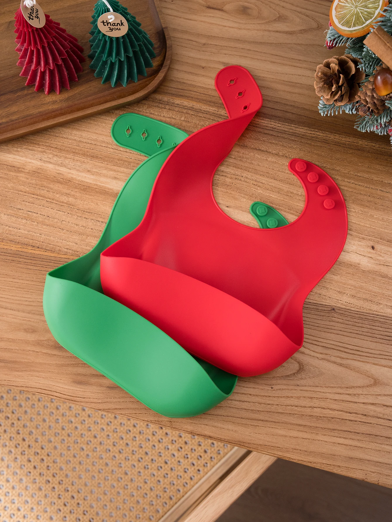 لون الاطفال 1 قطعة مقاوم للماء - مراجعة Waterproof Baby Bibs Silicone وسعره